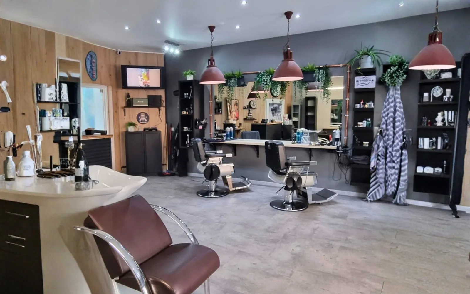 South Barber Differdange 1
